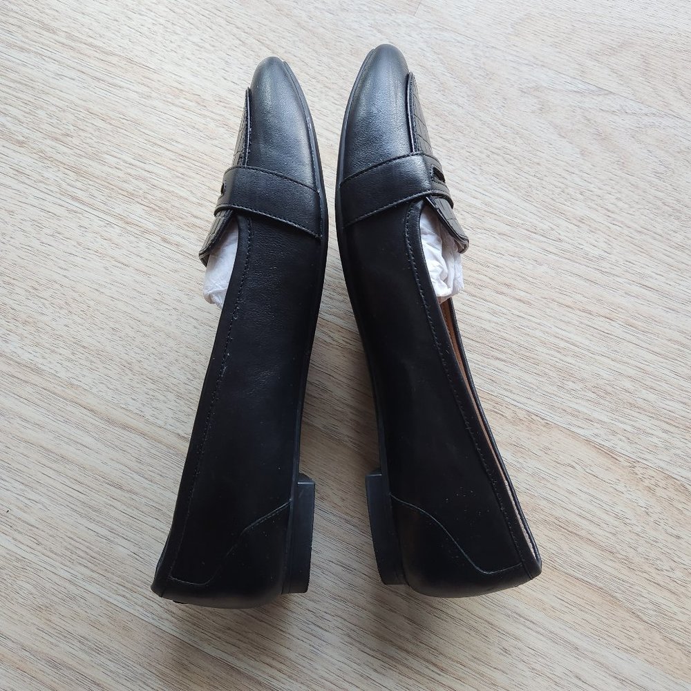 Vionic Black Croc-Embossed Leather Loafers - Picture 3 of 8